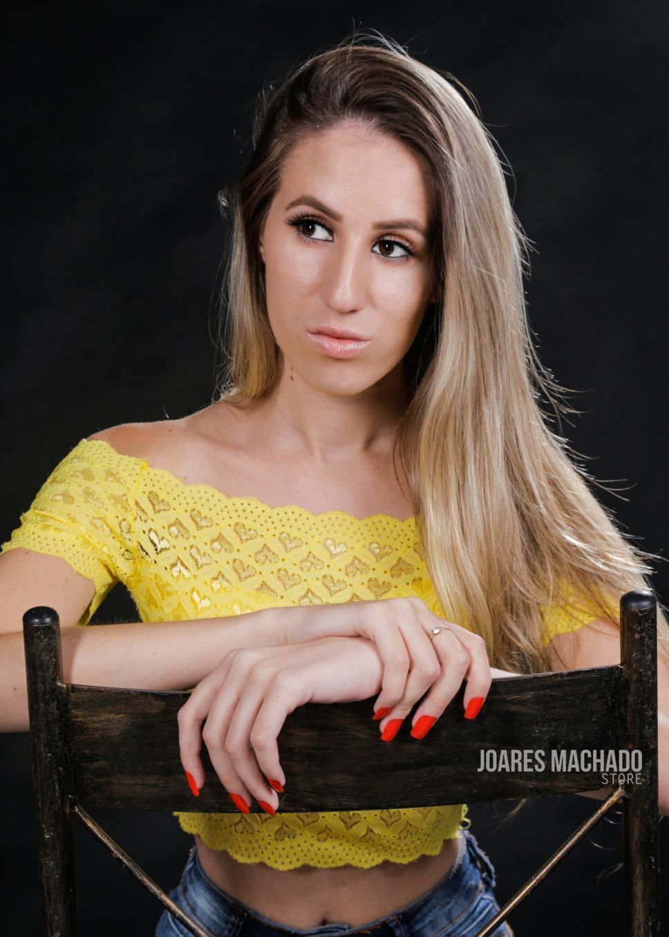 Amanda Serpa - Book - Estúdio 3675